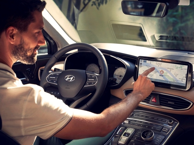 Hyundai navigation system with the latest maps version in a Hyundai SANTA FE Hybrd.